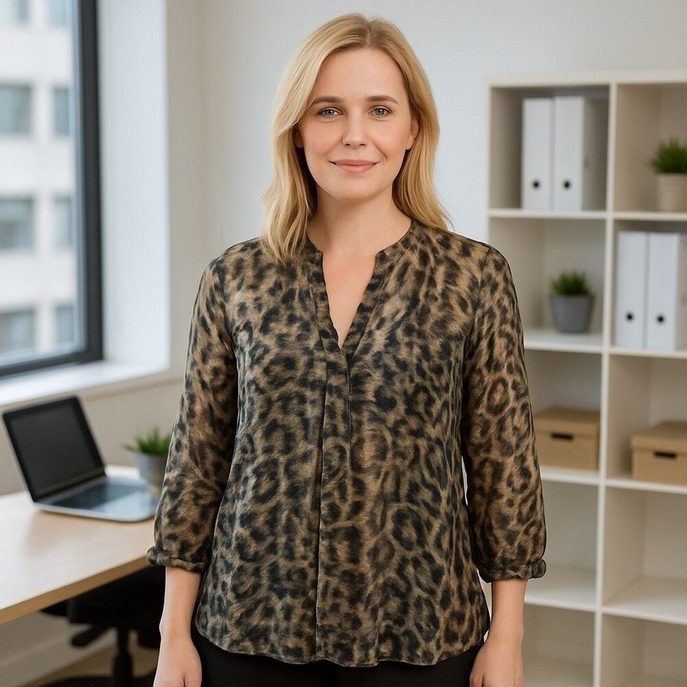 Joie Leopard Print 100% Silk Blouse Button Pleated Luxury Career Old Money L